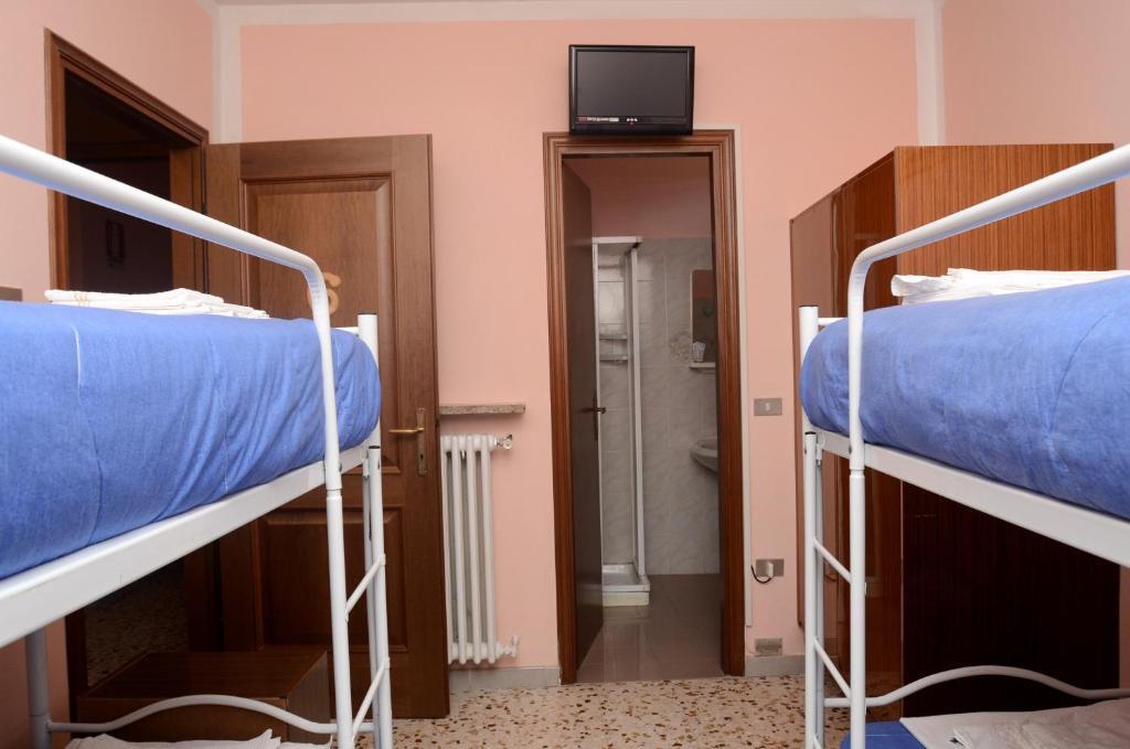 Albergo Ristorante Da Piercarlo Brallo Di Pregola Phòng bức ảnh